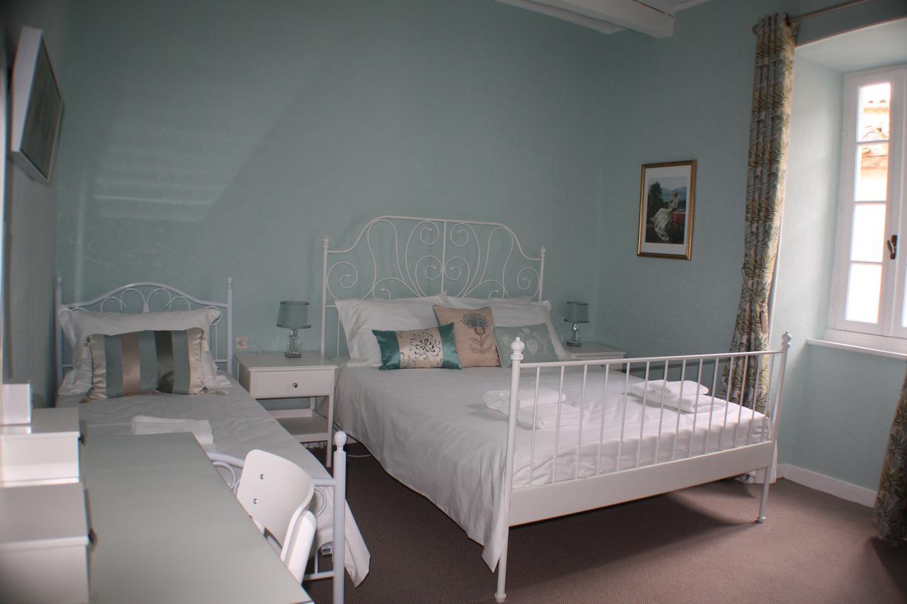 Maison De Mallast Montolieu Екстериор снимка