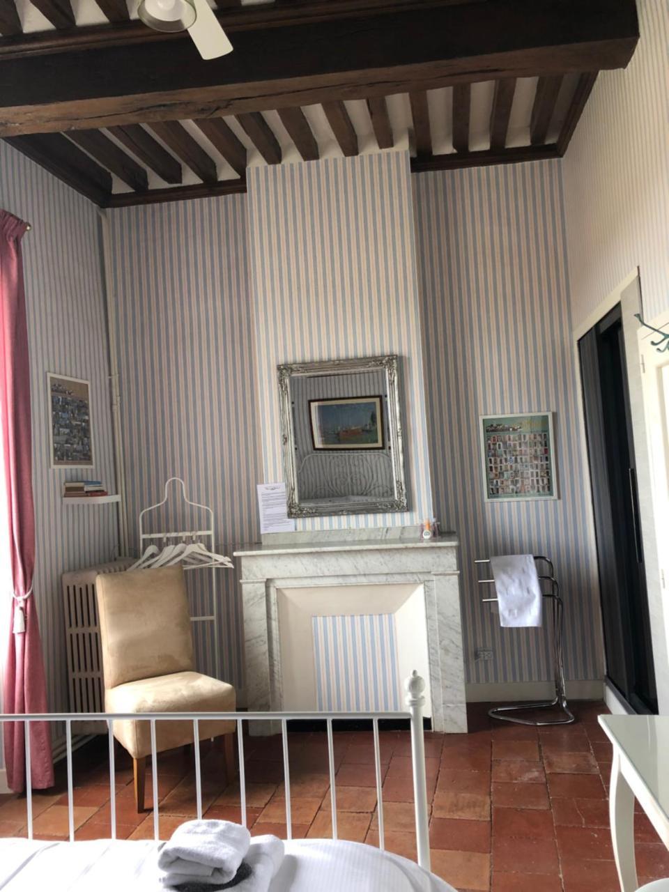 Maison De Mallast Montolieu Екстериор снимка
